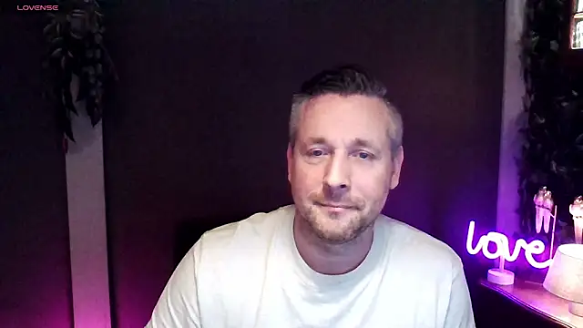 Snapshot of Hunter_Fl chatting on November 26, 2025, 4:51 pm Hunter Fl online show from November 26, 2025, 4:51 pm