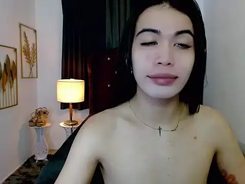 hollyyumiloove online show from February 22, 2026, 10:17 am