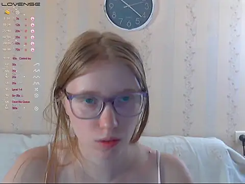 LustfulSarah online show from October 4, 2025, 7:26 pm