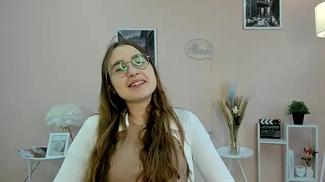 Snapshot of DebbraBickler chatting on November 26, 2025, 12:16 pm DebbraBickler online show from November 26, 2025, 12:16 pm