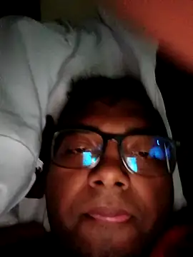 lovedbo online show from December 22, 2025, 8:53 pm