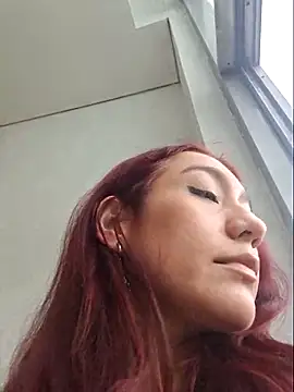 Eveeelyn25 online show from April 21, 2026, 8:59 pm