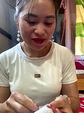 hotel222 online show from November 25, 2025, 4:13 am