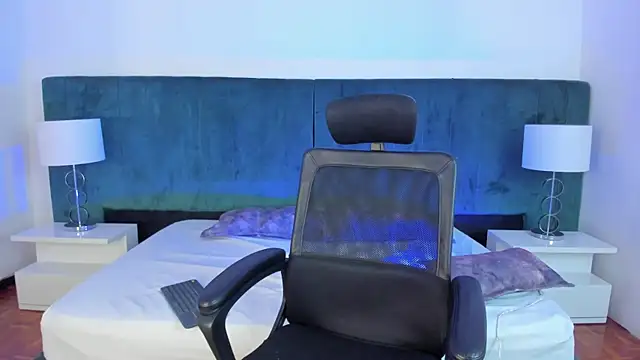 CleoColliva  online show from January 12, 2026, 4:08 am