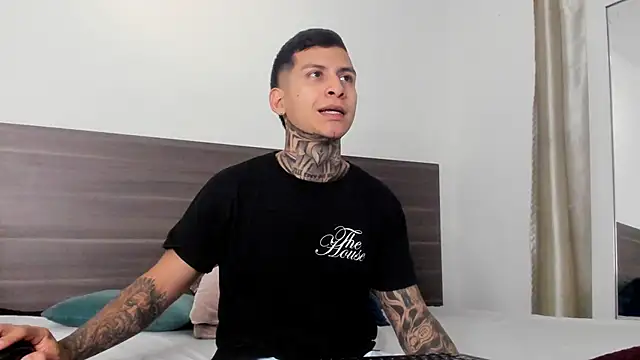 Andrew sanders68 online show from December 4, 2025, 11:15 pm