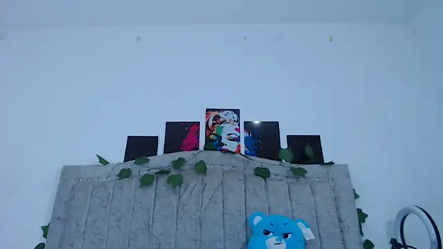 Tinyy Star online show from March 22, 2026, 2:40 pm