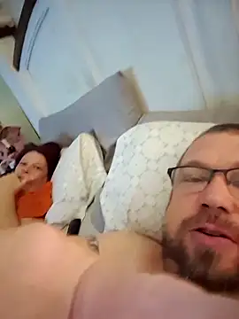 Snapshot of mr_girthyandsweetcheeks chatting on November 27, 2025, 6:58 am mr girthyandsweetcheeks online show from November 27, 2025, 6:58 am