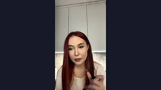 Snapshot of DaphineMckoy chatting on November 26, 2025, 9:31 am DaphineMckoy online show from November 26, 2025, 9:31 am