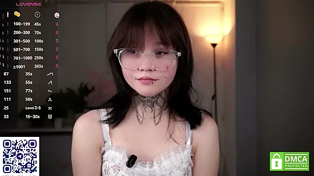 CaroleMyers online show from November 29, 2025, 6:08 pm