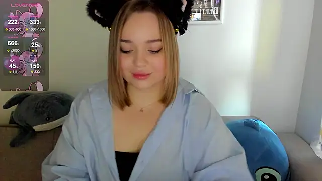 Snapshot of Lilovila chatting on February 10, 2026, 10:47 am Lilovila online show from February 10, 2026, 10:47 am