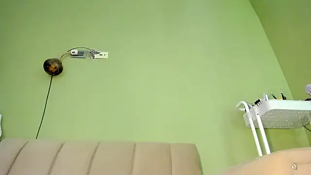 MsPurrfect4U online show from April 6, 2026, 3:57 pm