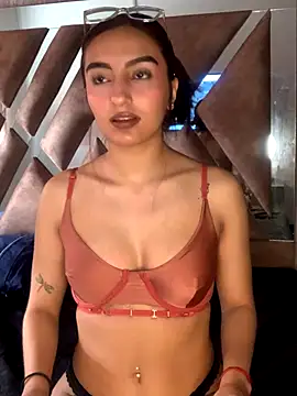 ZoeJohnson Pink online show from November 26, 2025, 12:49 pm