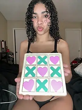 Snapshot of Kiki_hammyy chatting on February 5, 2026, 8:37 pm Kiki hammyy online show from February 5, 2026, 8:37 pm