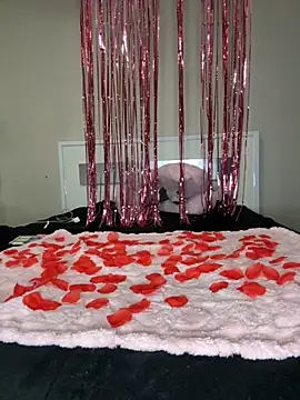 Snapshot of Kiki_hammyy chatting on February 7, 2026, 9:45 pm Kiki hammyy online show from February 7, 2026, 9:45 pm