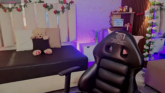 kaelwolf tay online show from March 19, 2026, 7:03 pm