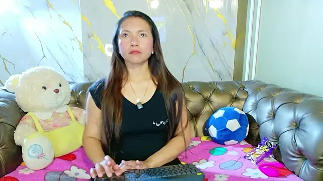 Cloe16  online show from February 2, 2026, 7:46 pm