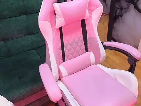 SHIZUKA WET online show from November 29, 2025, 10:48 am