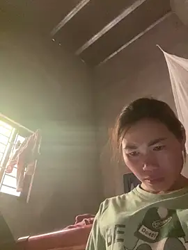 meganmeo online show from April 15, 2026, 6:19 am