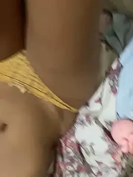 EweXZZ online show from April 10, 2026, 5:03 am