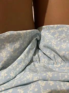 EweXZZ online show from April 14, 2026, 5:18 pm