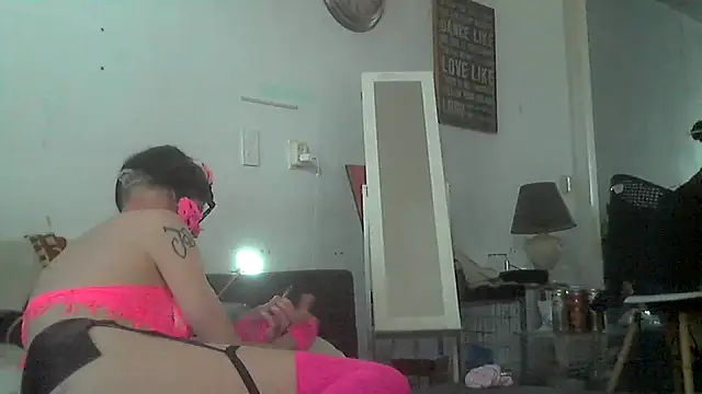 mannenkutxh online show from April 11, 2026, 7:45 am