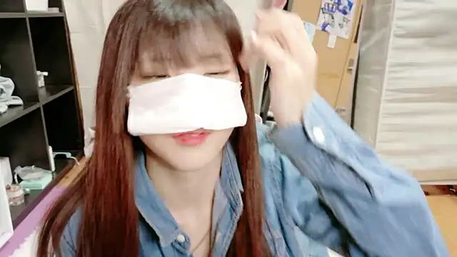  NATSUMI online show from January 14, 2026, 1:15 pm