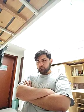 Snapshot of Koma001 chatting on March 3, 2026, 1:07 pm Koma001 online show from March 3, 2026, 1:07 pm