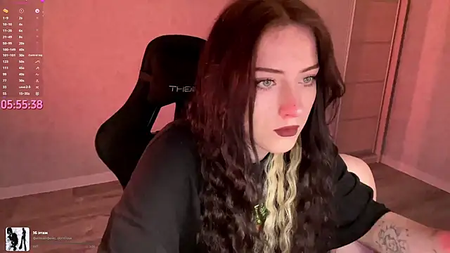 Meowluly online show from April 28, 2026, 8:57 pm