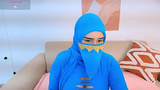 Mayraa arabelle online show from December 1, 2025, 4:08 pm