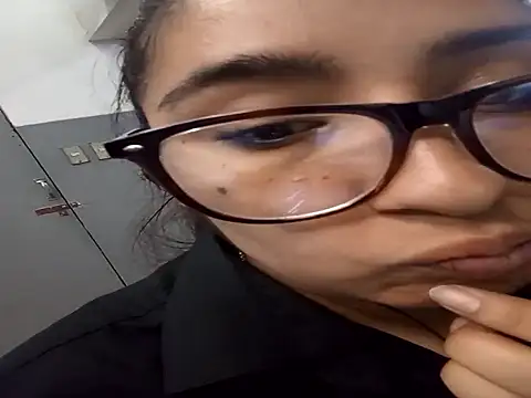 Bizcochitoc4 online show from January 7, 2026, 12:54 pm