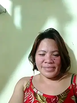 Snapshot of Smilinglovely chatting on July 29, 2026, 3:28 am Smilinglovely online show from July 29, 2026, 3:28 am