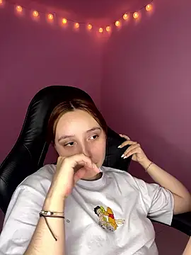 Davne  online show from December 17, 2025, 10:42 am