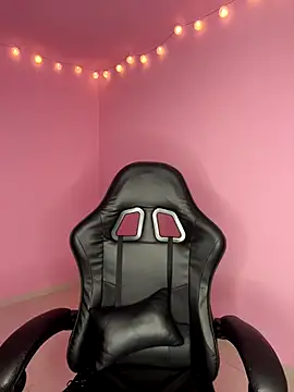 Davne  online show from December 17, 2025, 10:48 pm