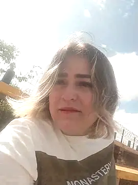 sexy aurora ourdoors online show from November 26, 2025, 2:50 pm