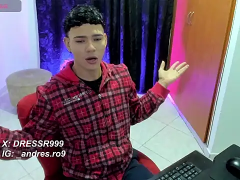 Snapshot of secret_justin7 chatting on December 1, 2025, 12:17 pm secret justin7 online show from December 1, 2025, 12:17 pm