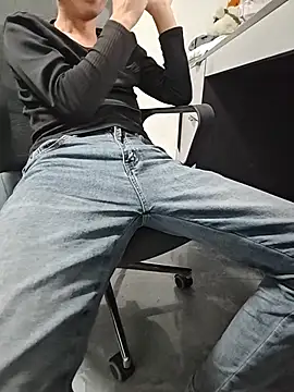 Snapshot of micai_fengbei chatting on December 23, 2025, 6:34 am micai fengbei online show from December 23, 2025, 6:34 am