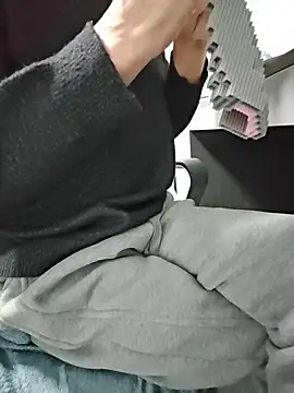 Snapshot of micai_fengbei chatting on December 18, 2025, 1:04 pm micai fengbei online show from December 18, 2025, 1:04 pm