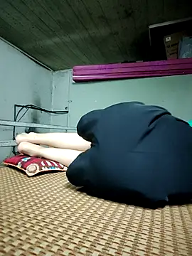 LianLaz online show from February 26, 2026, 12:38 pm