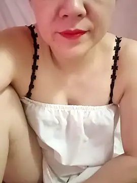 Lily-ross22 online show from May 13, 2026, 5:47 am