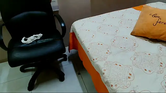 BlackBunnyxoxo online show from December 18, 2025, 6:29 am