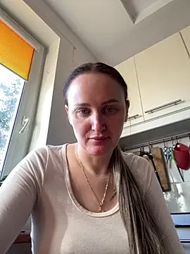 Snapshot of TomilaSi chatting on February 28, 2026, 11:21 am TomilaSi online show from February 28, 2026, 11:21 am