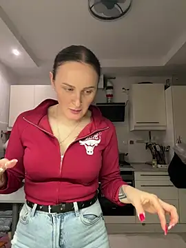 Snapshot of TomilaSi chatting on January 19, 2026, 12:36 am TomilaSi online show from January 19, 2026, 12:36 am