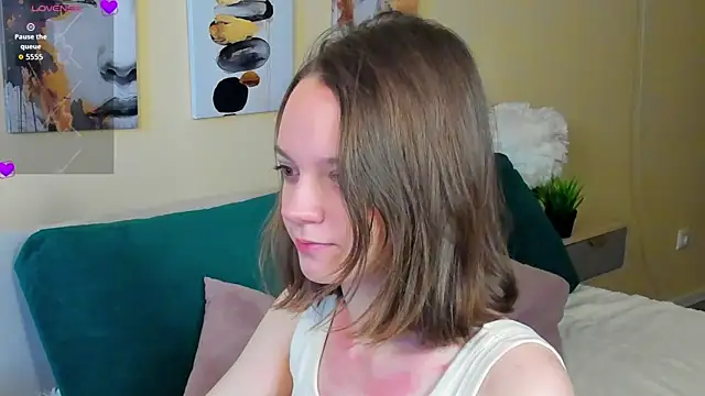 Olivia Riesz online show from March 20, 2026, 1:06 am