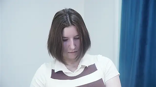 AnnalisaYeary online show from November 25, 2025, 4:24 am