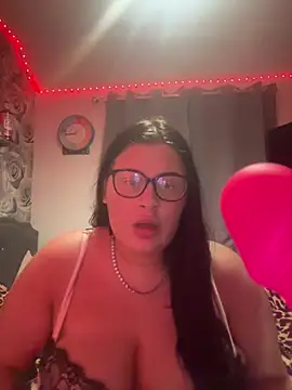 Snapshot of CurvyAyla chatting on January 15, 2026, 2:26 am CurvyAyla online show from January 15, 2026, 2:26 am