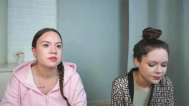 VirginiaRowe online show from January 6, 2026, 1:59 pm