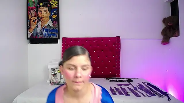 Snapshot of AmayaVale chatting on November 30, 2025, 2:01 am AmayaVale online show from November 30, 2025, 2:01 am