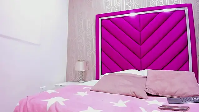 emma cook  online show from January 13, 2026, 7:51 pm