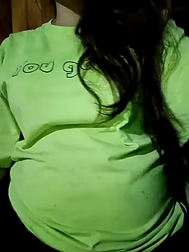 NariShow online show from December 22, 2025, 7:47 pm