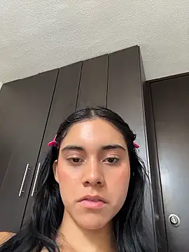 Snapshot of Miia_moonn chatting on January 5, 2026, 5:27 pm Miia moonn online show from January 5, 2026, 5:27 pm